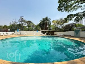 Image 19 - 755195