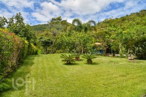Image 1 - 755251