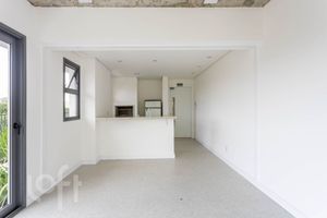 Image 18 - 755332