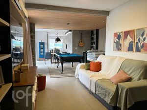 Image 10 - 755509