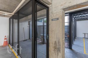 Image 31 - 755778