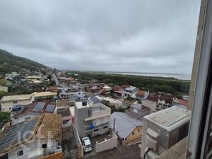Image 21 - 755794