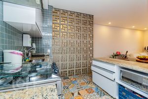 Image 17 - 755835