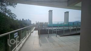 Image 10 - 755873