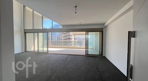 Image 8 - 755919