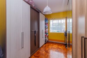 Image 9 - 755946