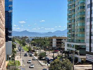 Image 8 - 755982
