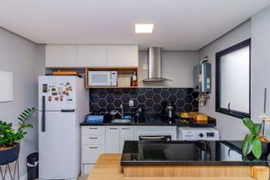 Image 17 - 756316