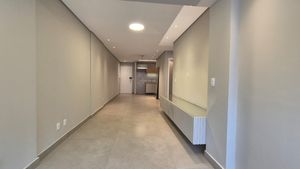 Image 4 - 756483