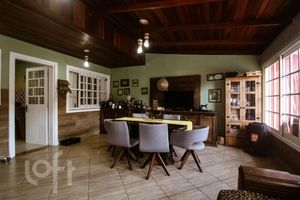 Image 19 - 756526