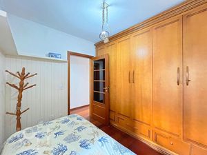Image 19 - 756616