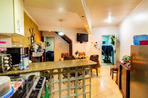 Image 17 - 756685