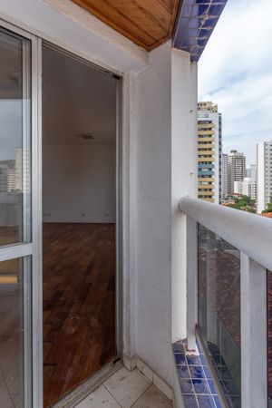 Image 7 - 756869