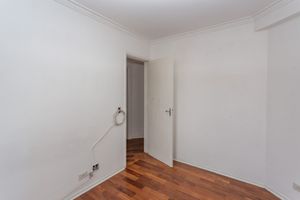 Image 21 - 756869