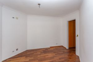 Image 30 - 756869