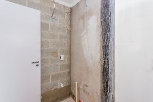 Image 30 - 756880