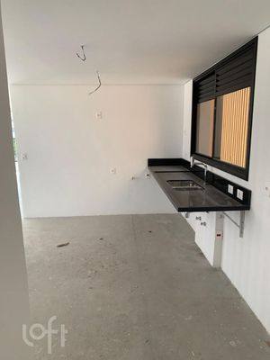 Image 32 - 756990