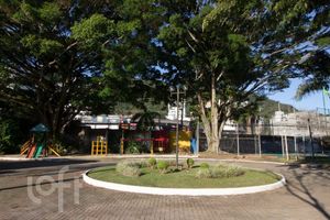 Image 39 - 757203