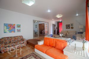 Image 4 - 757203