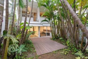 Image 8 - 757270