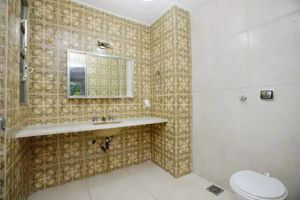 Image 10 - 757329