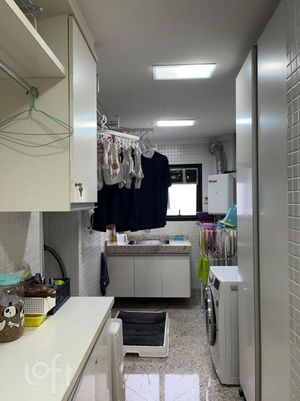 Image 8 - 757366