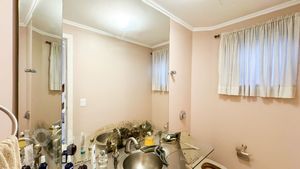 Image 10 - 757401