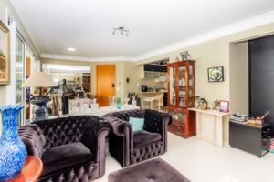 Image 8 - 757433