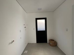 Image 30 - 757455