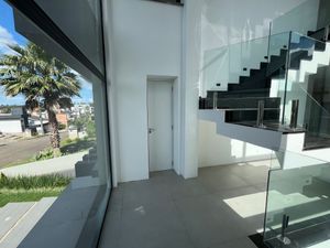 Image 18 - 757455