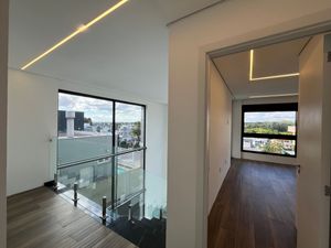 Image 11 - 757455
