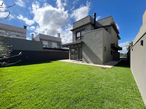 Image 36 - 757455