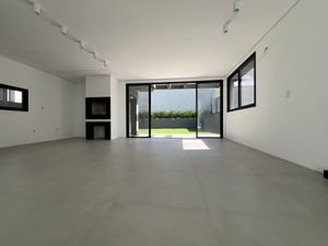 Image 4 - 757455