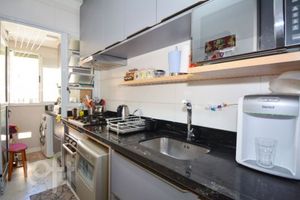 Image 17 - 757661