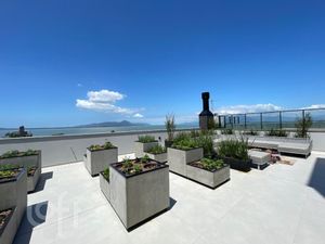 Image 11 - 757699