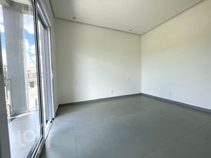 Image 10 - 757791