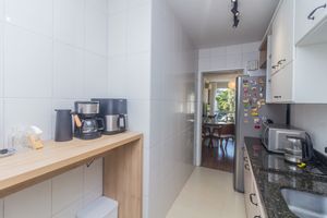 Image 18 - 757796