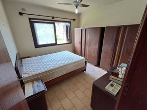 Image 9 - 757853
