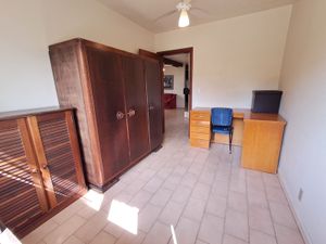 Image 11 - 757853