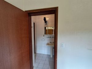 Image 15 - 757853