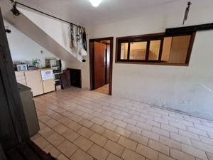 Image 29 - 757853
