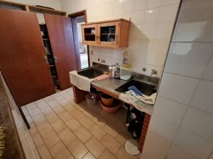 Image 30 - 757853