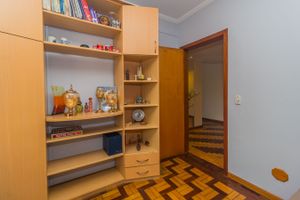 Image 12 - 757941