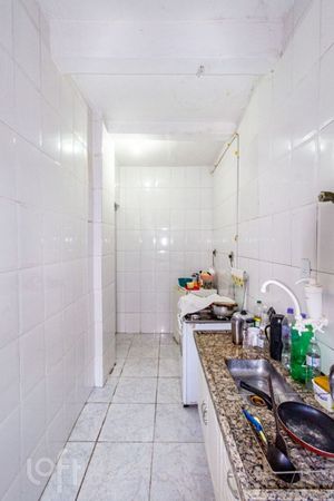 Image 7 - 758007