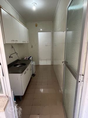 Image 3 - 758024