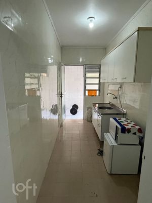 Image 4 - 758024