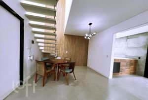 Image 33 - 758044
