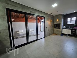 Image 19 - 758044