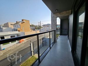 Image 8 - 758044