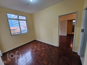 Image 31 - 758113